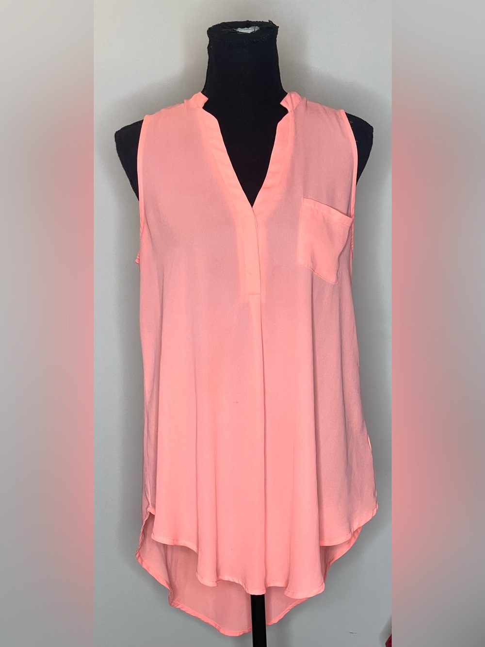 Lush Coral Sleeveless V-Neck Pocket Cami